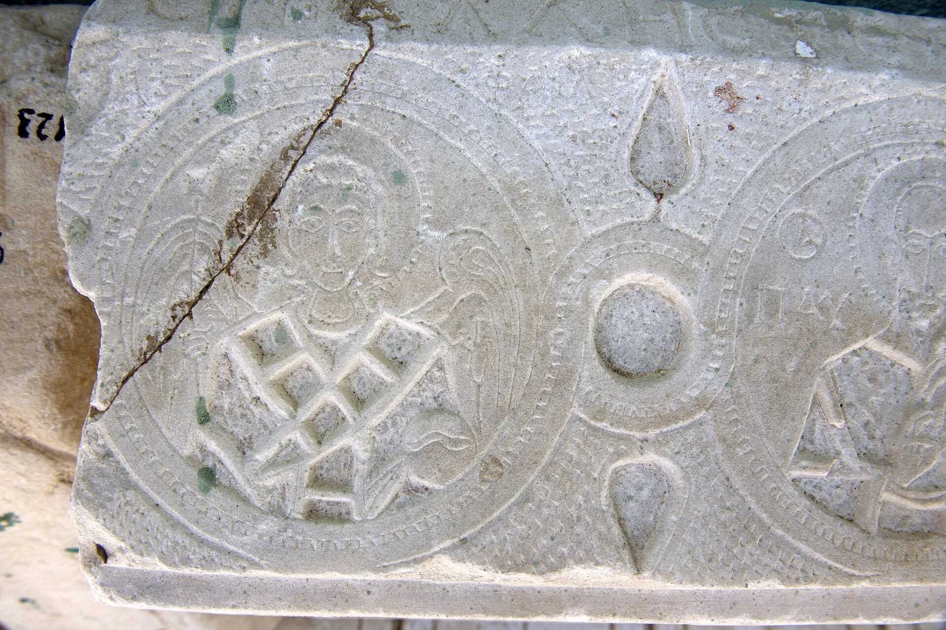 Museu Arqueológico de Uşak — O Tesouro de Cariún e o ouro da Lídia